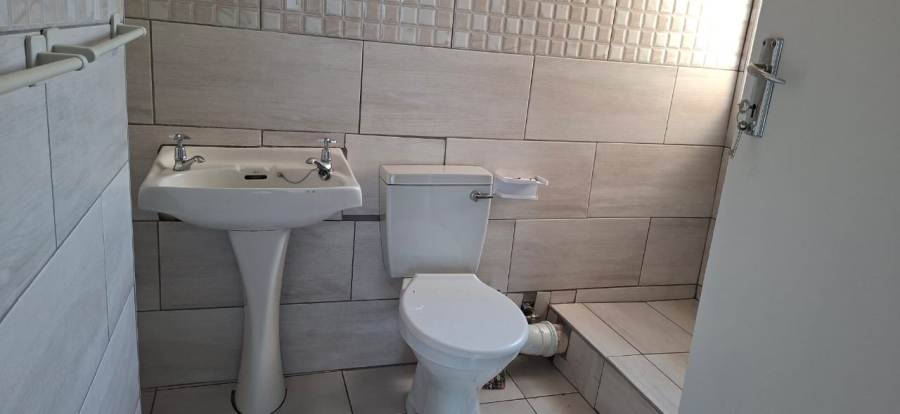 2 Bedroom Property for Sale in Southernwood Eastern Cape
